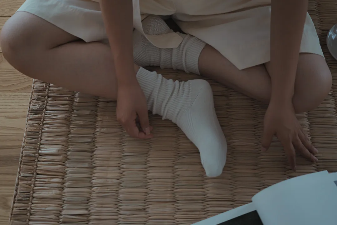 畳での座り姿